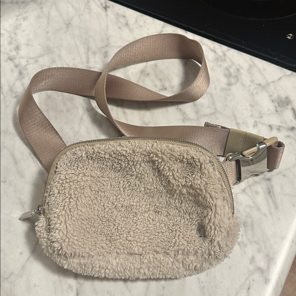 Lululemon Fleece Sherpa Cream Belt Bag